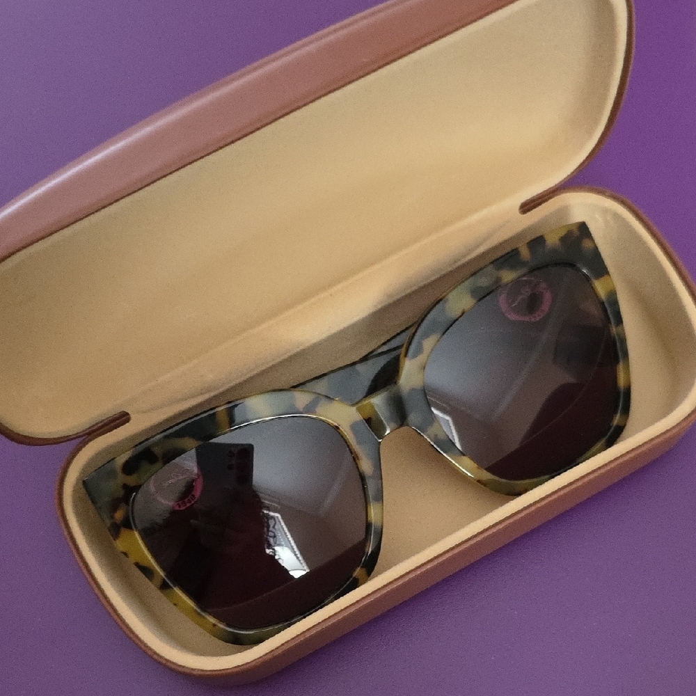 Authentic Longchamp Tortoiseshell Sunglasses - image 7
